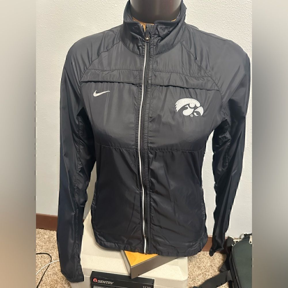 Nike Iowa Hawkeyes Women’s Small Thin Jacket